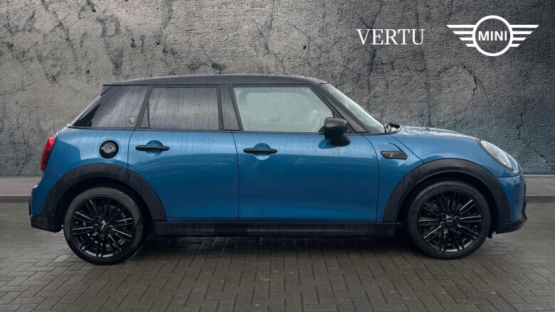 MINI Hatchback 2.0 Cooper S Exclusive 5dr Auto [Comfort/Nav Pack] Petrol Hatchback